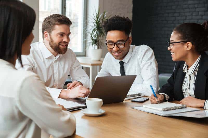 Soft Skills และ Hard Skills คืออะไร? รวมทักษะมาแรงปี 2025 3 Soft Skill สำคัญอย่างไร
why-are-soft-skills-important