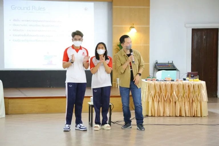 teamwork-benjamarachutit-p1